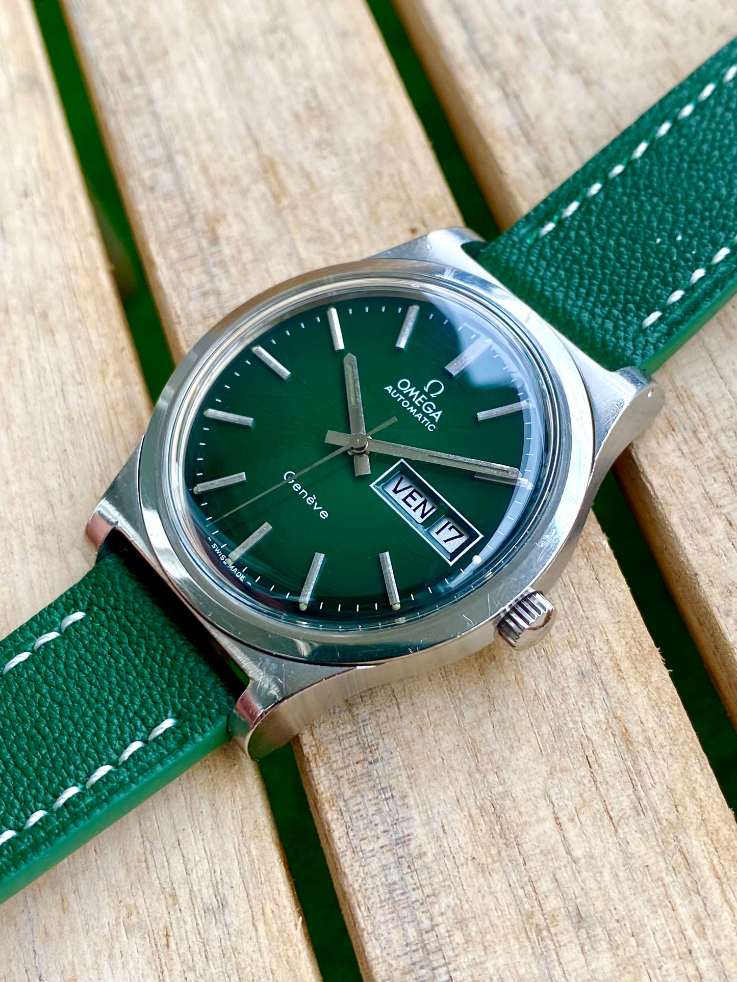 Omega Genève Cadran Vert "Émeraude" Automatic Cal. 1022 Réf. 166.0169 Montre Vintage 1973