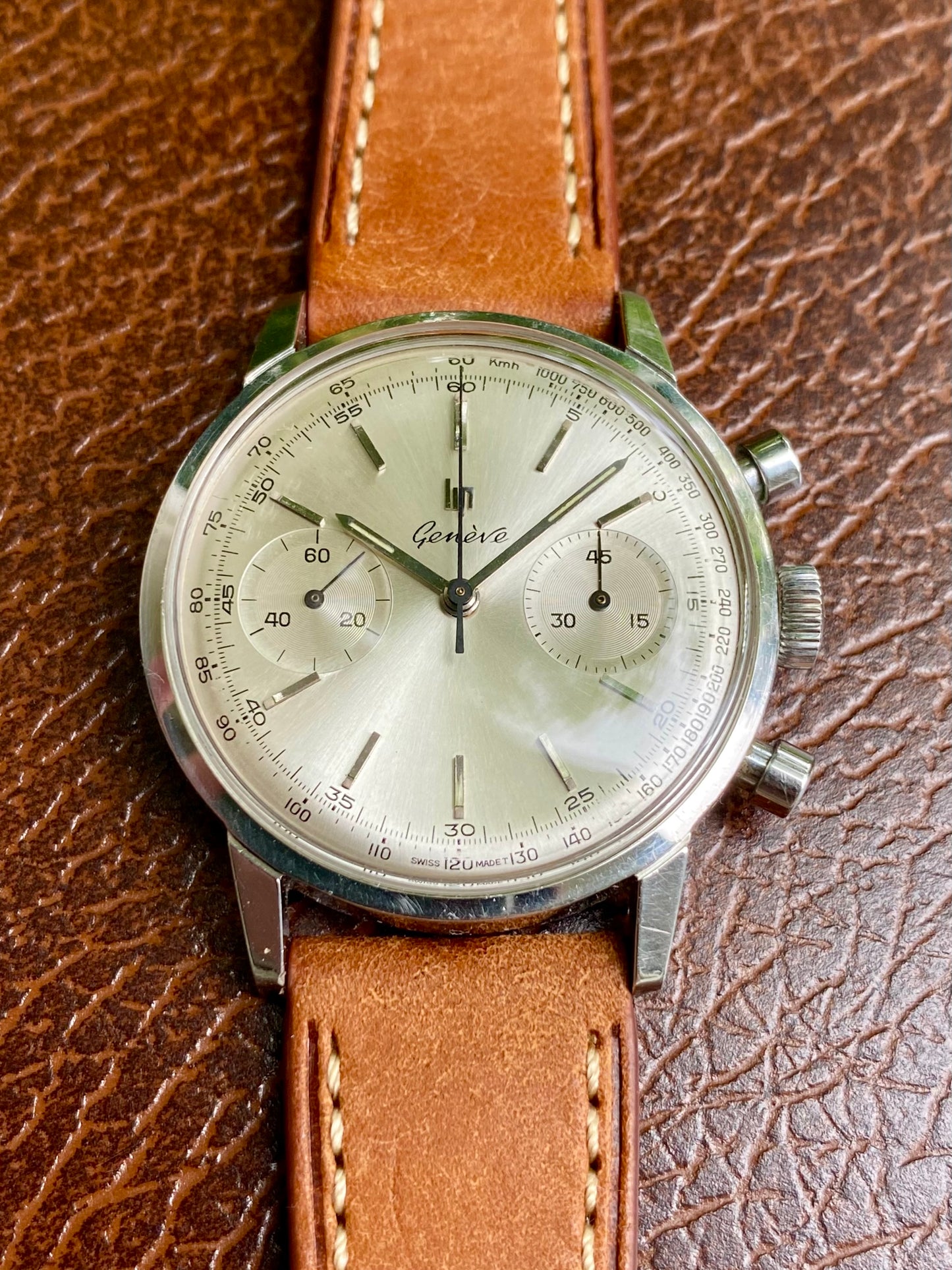 LIP Genève Chronograph + Boîte - Montre Vintage Mécanique RCH830 Venus188 Acier Monobloc 1960