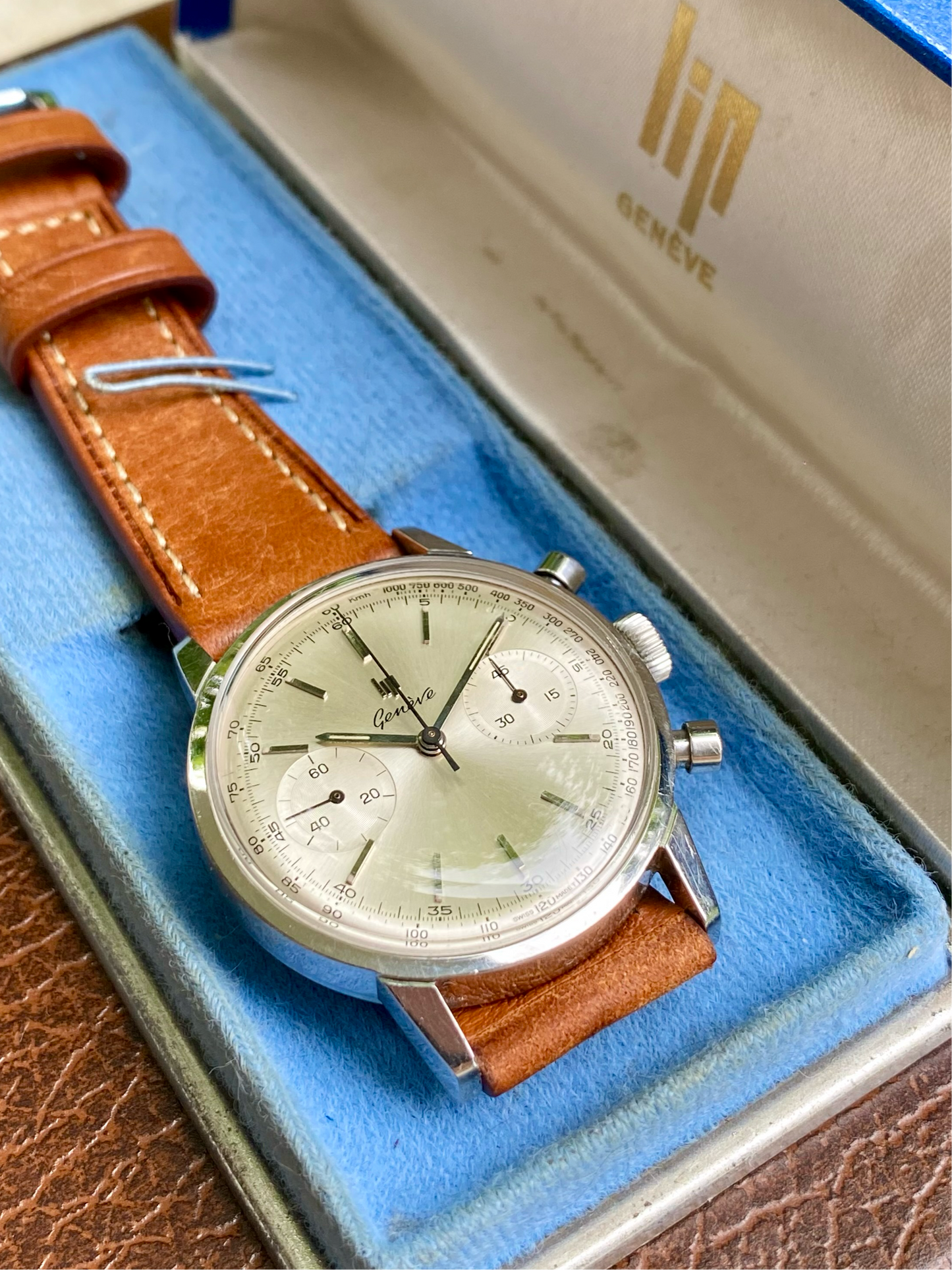 LIP Genève Chronograph + Boîte - Montre Vintage Mécanique RCH830 Venus188 Acier Monobloc 1960