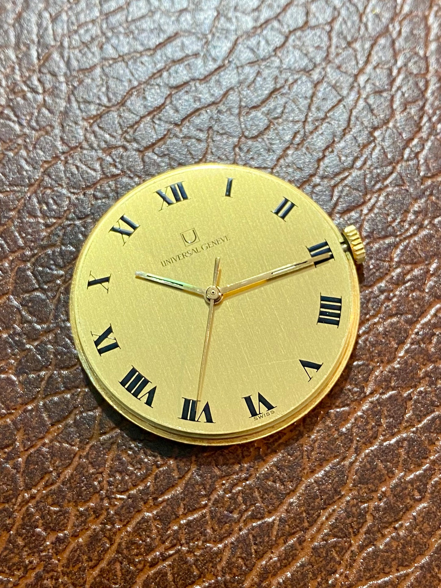 Universal Genève en Or Jaune 18k, 750/1000 Montre Vintage Mécanique Cal.56 1960