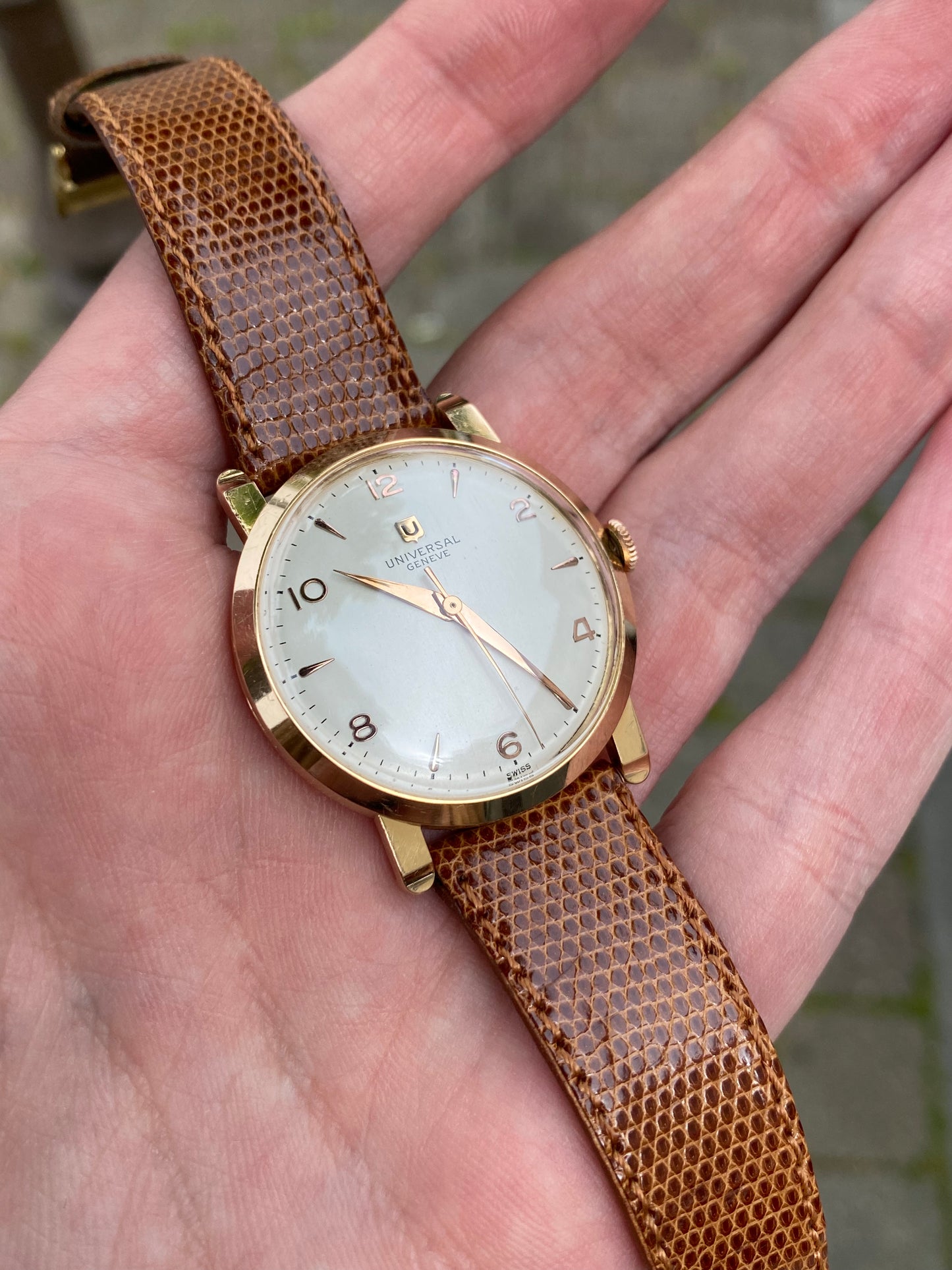 Universal Genève Or Rose 18K Montre Vintage Mécanique 332 1956