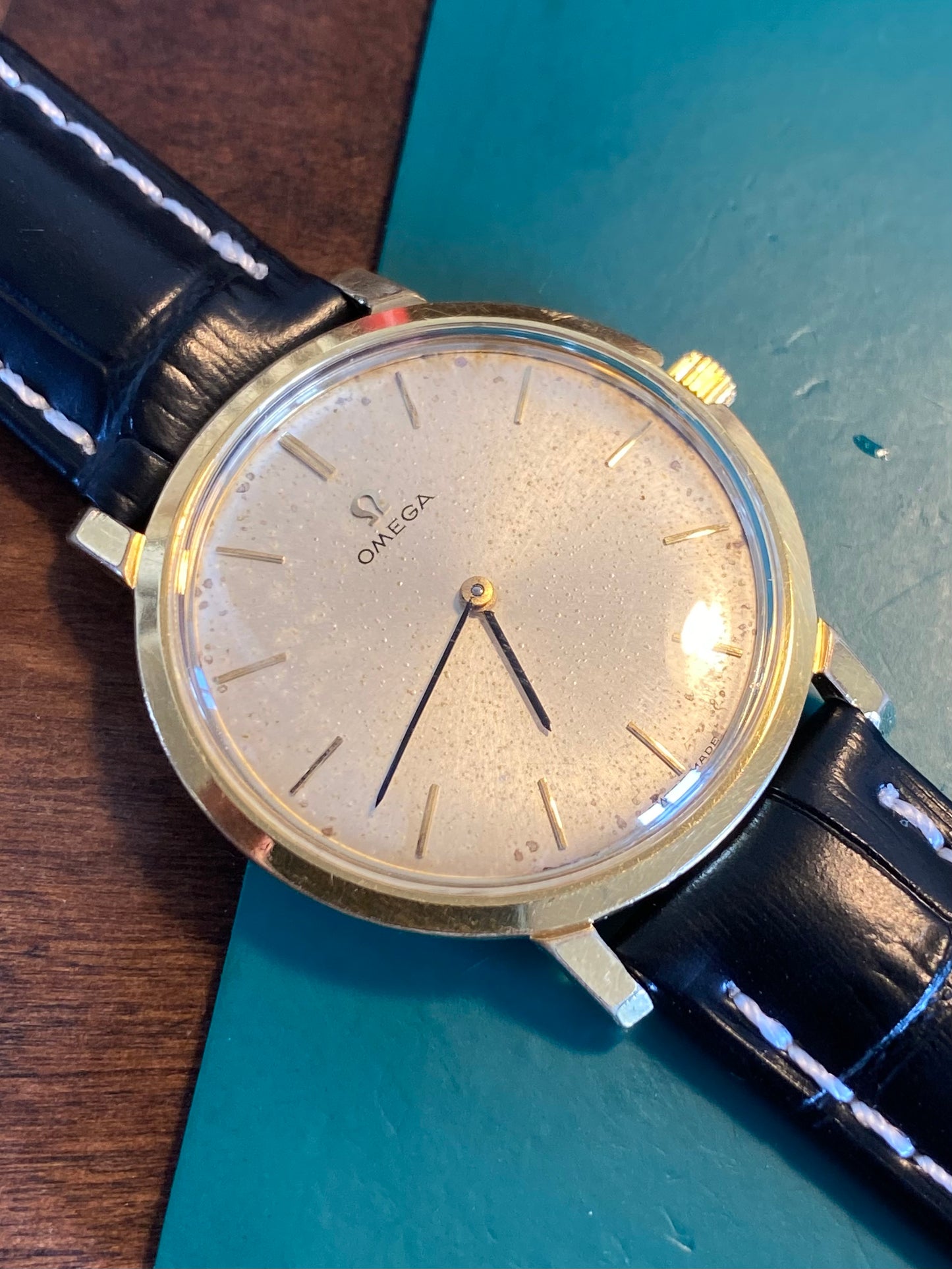 Omega Extra-Slim 111.046 Montre Vintage Mécanique Cal.620 1966